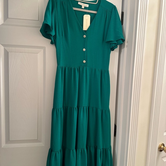 Women’s NWT Monteau Kelly Green Dress Never worn! - Picture 2 of 4
